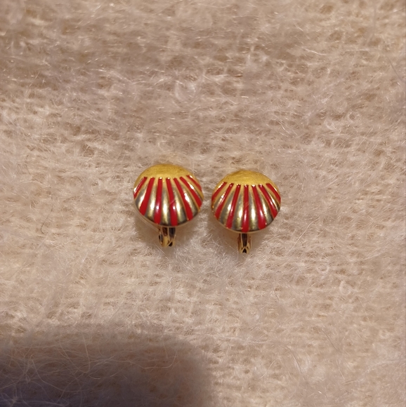 Vintage red and gold clip on earrings by Monet - Picture 1 of 6